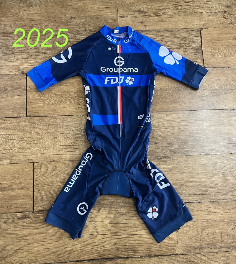 LASER CUT Skinsuit 2025 2026 G - Cycling Gear Material 评论和价格